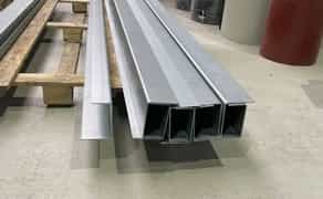 Гнуття деталей на поворотно-згинальному станку фірми SСHRODER