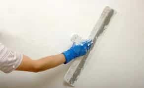 Шпаклёвка стен. Поклейка обоев. Откосы. Покраска.