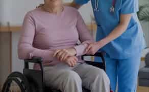 Послуги доглядальниці