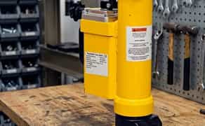 Гідравлічний домкрат з низьким підхватом ДА10П150К