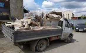 Вивіз сміття в мішках насипом