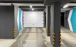 Затишне паркомісце в ЖК Manhattan