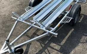 Причеп для перевезення мотоциклів