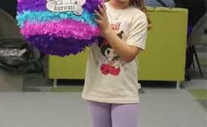 Піньята Куромі, подарунок, аніматори