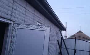 Будівельні роботи, вивезення та навантаження сміття, демонтажні роботи.