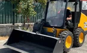 Гідромолот міні навантжувач на базі JCB 180 ROBO