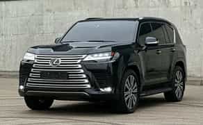 354 Джип без водія Lexus LX 500 подобово