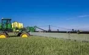 Самохідний обприскувач John Deere М4040