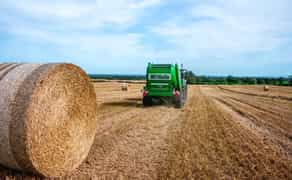 Прес-підбирач: висока швидкість та якість