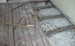 Демонтажні роботи, земельні роботи та послуги вантажників.