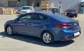 Автомобіль Hyundai Elantra