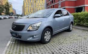 Практичний авто Равон Р4 довгостроково.