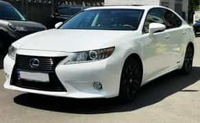 305 Авто на весілля Lexus ES 300 Hybrid білий