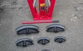 Гідравлічний трубогиб для згинання металевих труб