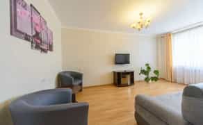 ПОДОБОВО! 2-кімн, пл. Оболонська 3, м. Оболонь (1 хвилина)