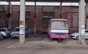 Парковка для авто під накриттям