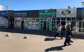 Фасадне приміщення 40 м2 біля метро Дарниця