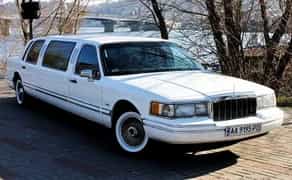 052 Лімузин на весілля Lincoln Town Car 