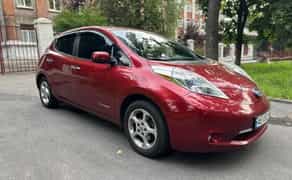 Єлектро автомобілі Nissan Leaf