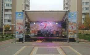 Сцена, подіум, звук, беклайн,музичноа апаратура