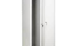 Шафа для одягу металева