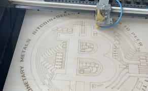 Лазерне різання та гравіювання фанери, пластику, шкіри