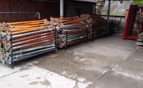 Стойки опалубки під перекриття