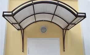 Козырек над входом в дом, козырек над входной дверью, навес над двором