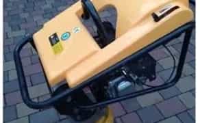 Вібронога бензинова