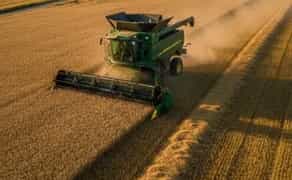 Комбайн John Deere: потужний для жнив