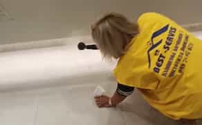 Прибирання комерційних приміщень та жилих після ремонту.