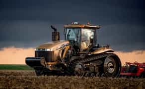 Трактор CHALLENGER MT 865 (2281)трак