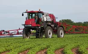 Обприскувач CASE IH (332). Економія препаратів та захист врожаю.