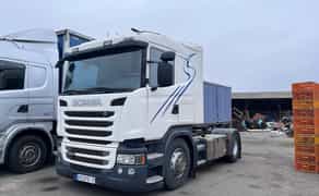 Тягач SCANIA