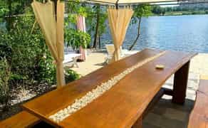 Закрита (тепла) альтанка біля води, Київ