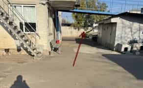 Місце на стоянці, зручний заїзд