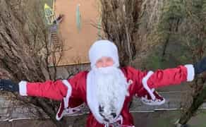 Привітання Дід Мороз у вікно