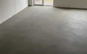 Машинна стяжка підлоги та штукатурка стін