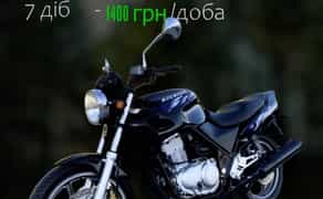 Мотоцикл: Надійний байк для міста та траси.