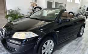 241 Кабріолет Renault Megane чорний для фотосесії зйомки