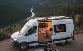 Кемпер.Комфортний будинок на колесах.
