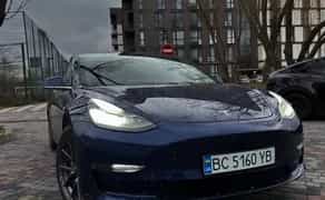 Авто Tesla model 3