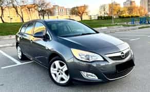 Автомобіль Opel Astra J, 2011