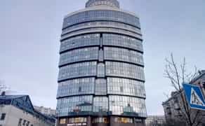 Підземне паркомісце з охороною та відеонагляд