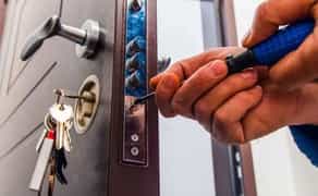 Аварійне відкриття замків будь-якої складності.