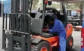 Технічне обслуговування автонавантажувачів та техніки для складу