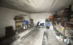 Цегляний гараж: висока стеля, сухий