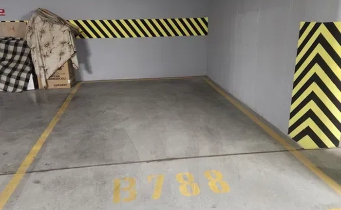 Место в паркинге 45 Жемчужина. Удобный заезд.(Собственник)