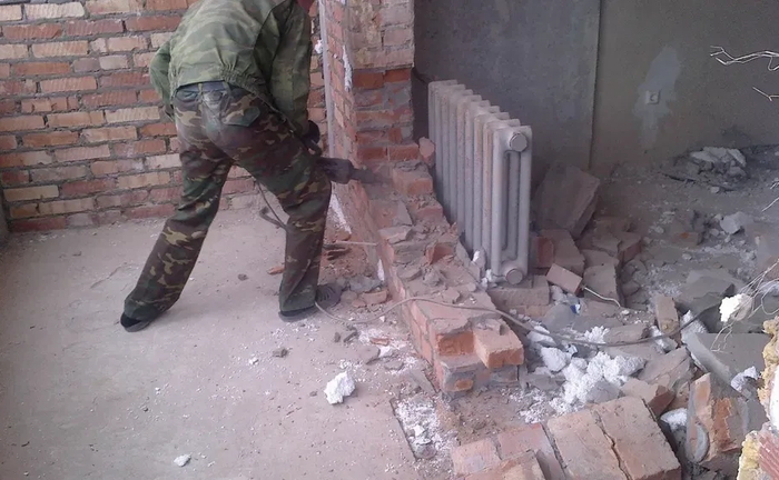 Демонтажні роботи. Ціни по домовленості від 1 500 грн/м² Демонтажні роботи. Ціни по домовленості від 1 500 грн/м²