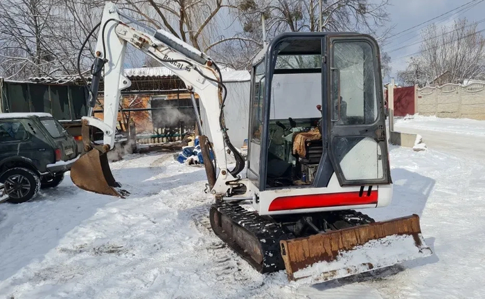 Міні-екскаватор Bobcat 3т Міні-екскаватор Bobcat 3т